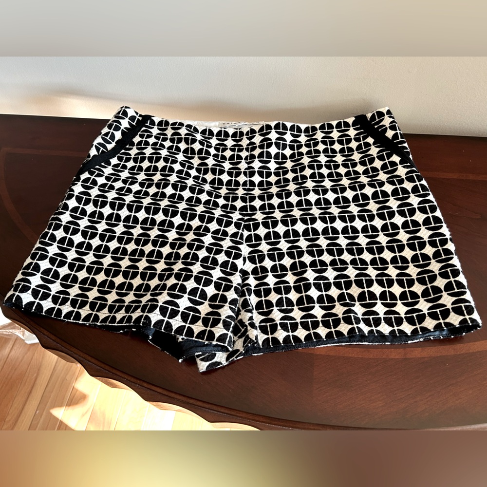 Trina Turk Monochrome Geometric Pattern Shorts